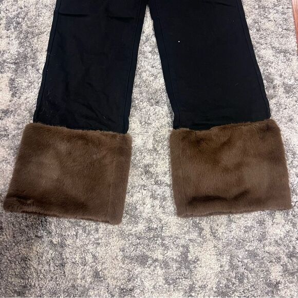 NWOT WeWoreWhat Women's black Straight leg Jeans with faux fur cuffs size 24 - Picture 6 of 15